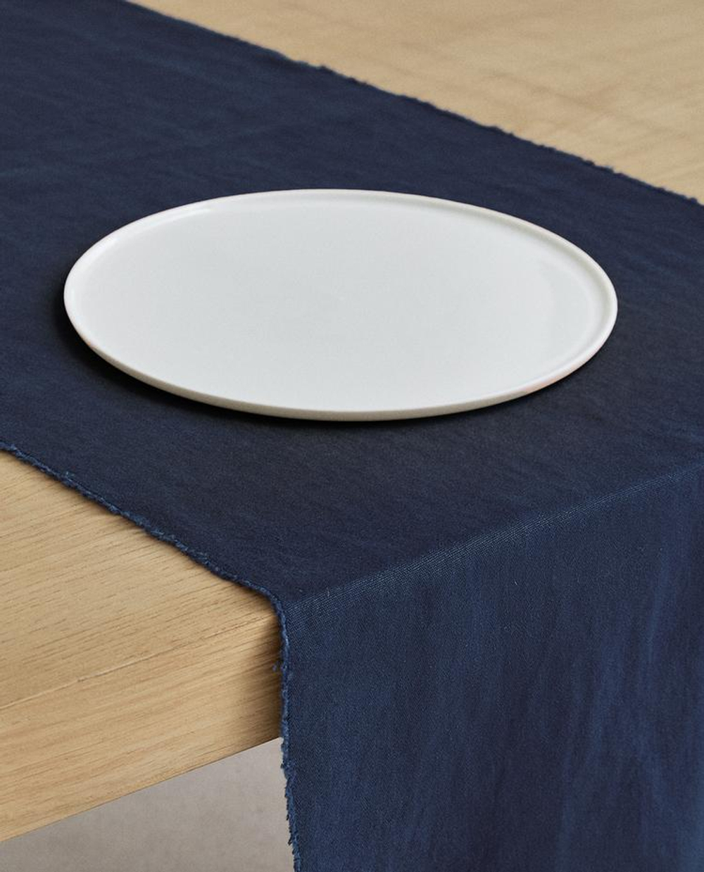 ZARA HOME СКАТЕРТЬ-ДОРОЖКА НА СТОЛ ИЗ СТИРАННОГО ЛЬНА, СИНИЙ