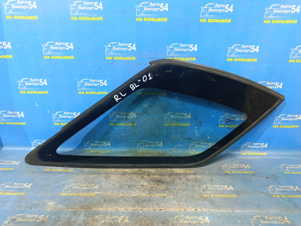 Стекло багажника левое Kia SORENTO 2002-2009