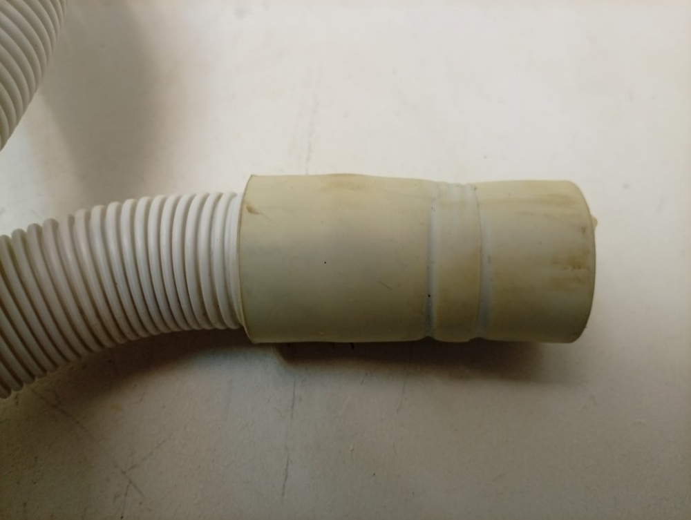 WP79/2 ктп6 Шланг сливной для стиральной машины Whirlpool 481253029113 б/у