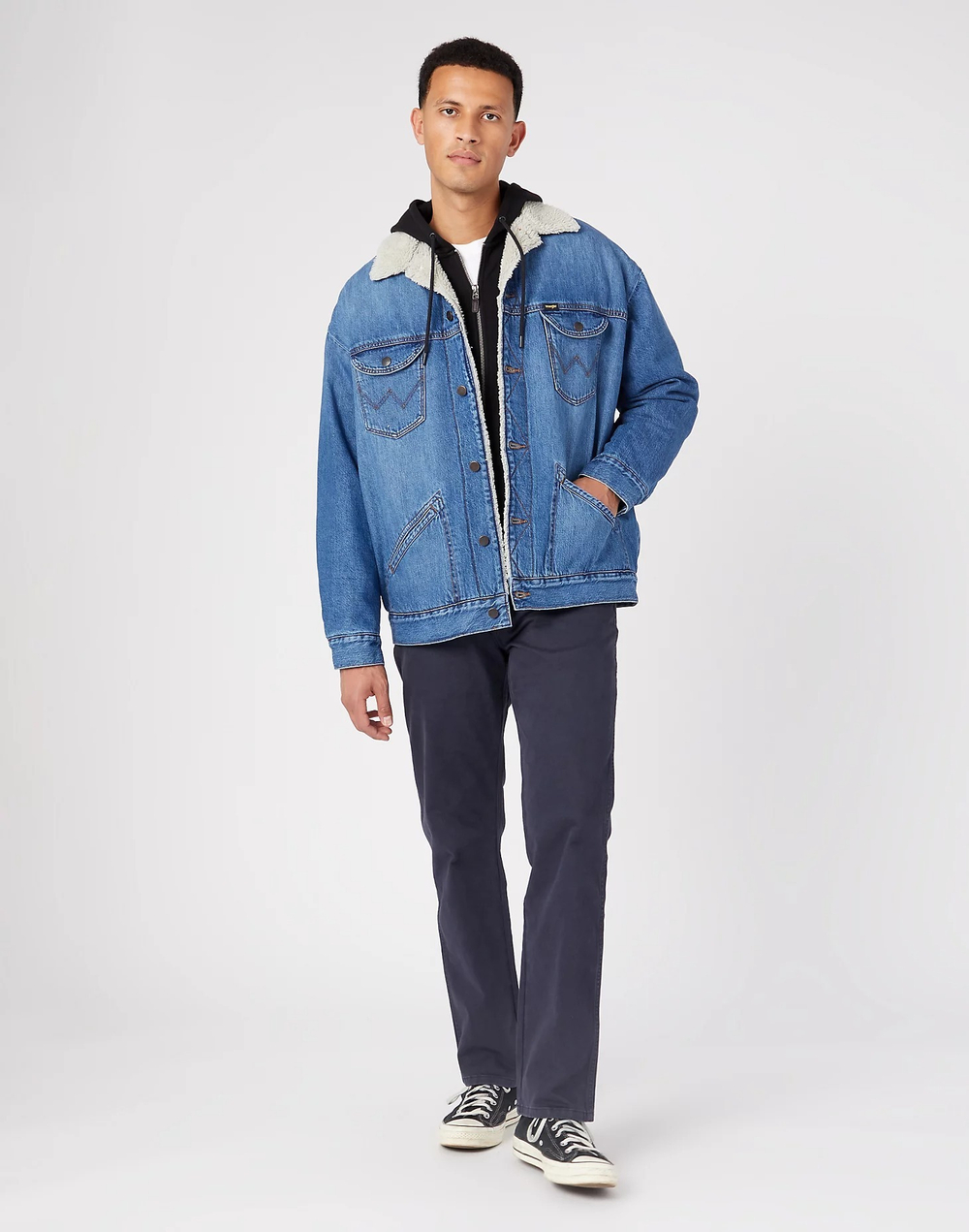 Куртка джинсовая мужская утепленная WRANGLER OVERSIZED SHERPA NEW FAVORITE