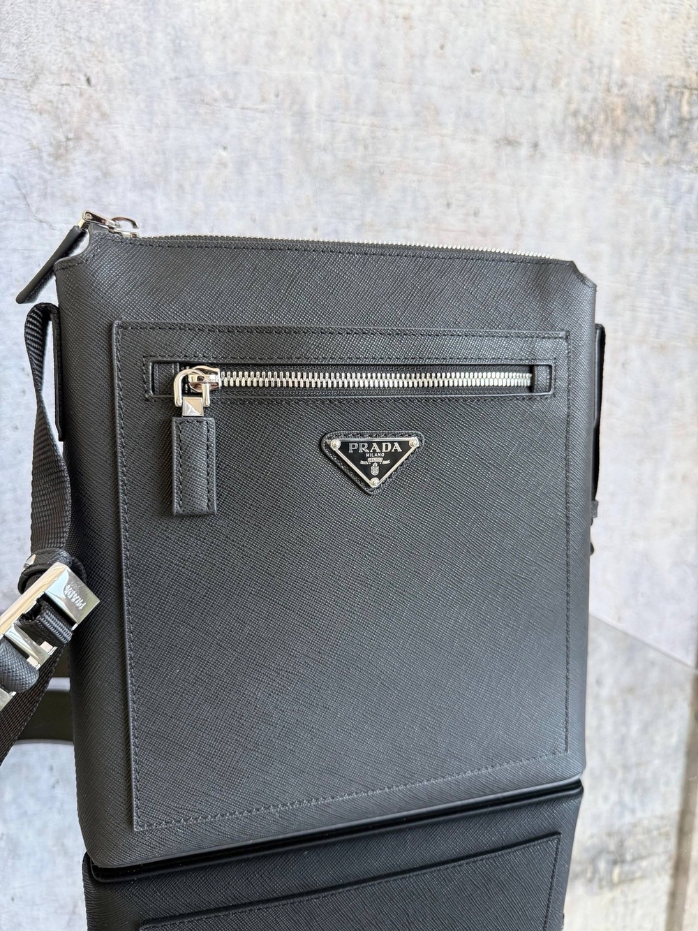 Сумка через плечо Prada