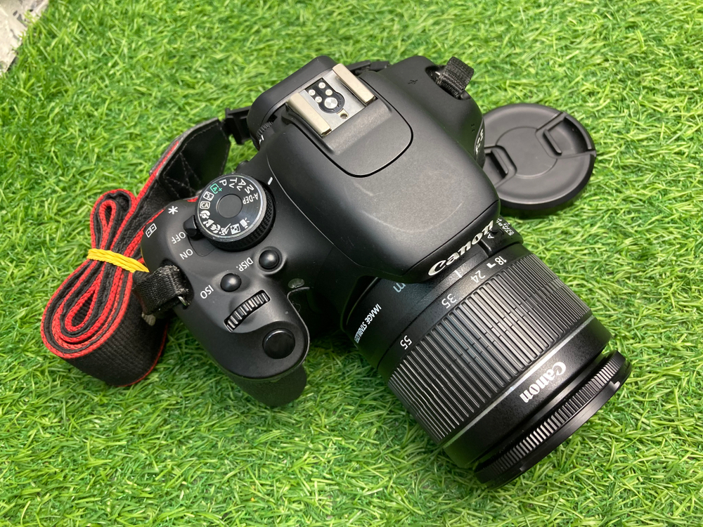 Canon 600D Kit 18-55mm IS II 6.100 кадров