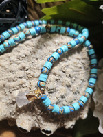 Колье ручной работы из натурального голубого малахита и каучука " Пестрая лента"