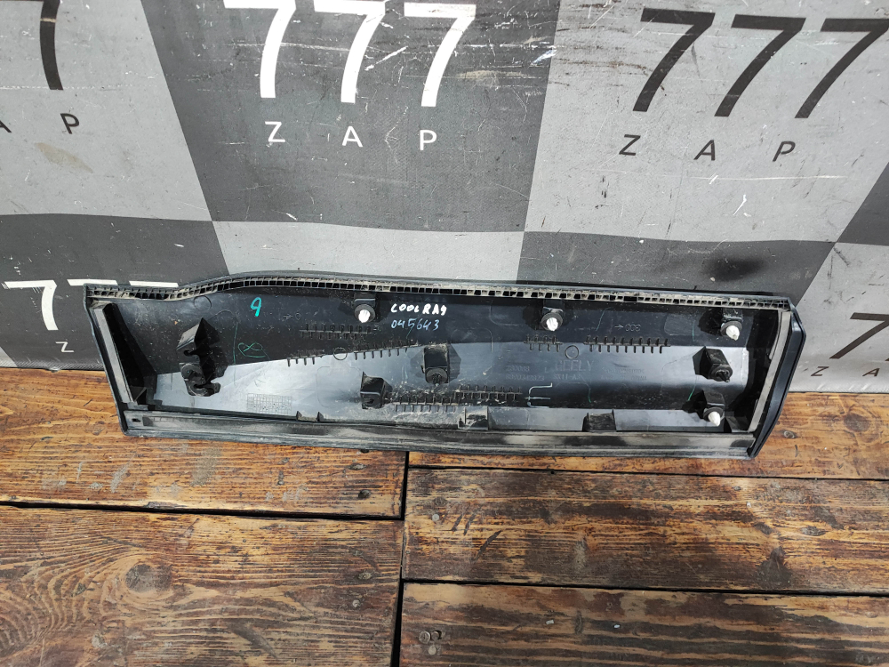 Накладка двери задней левой Geely Coolray 23-нв Б/У Оригинал 5081079000