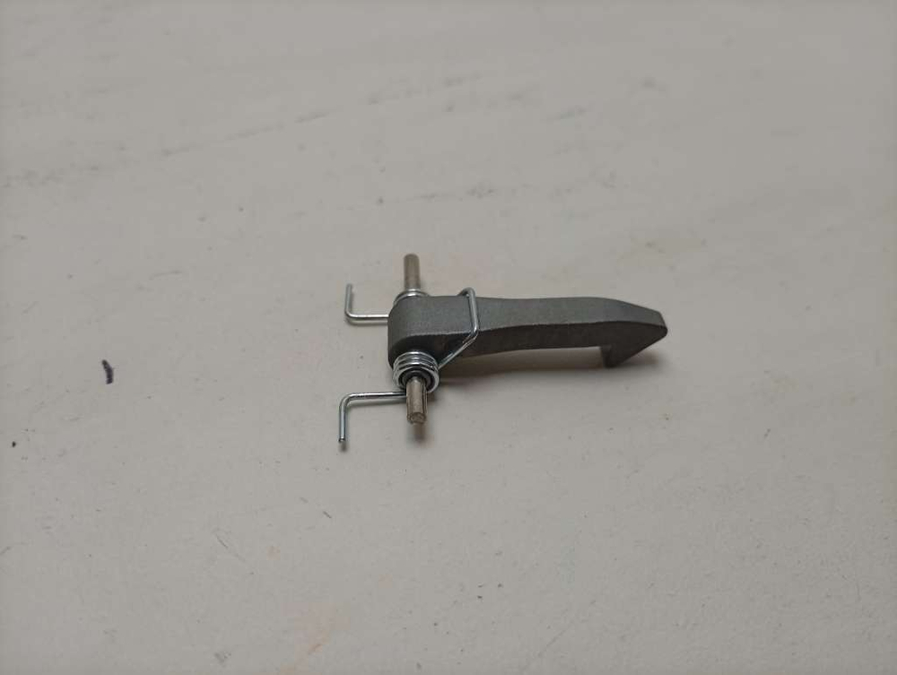 WF8500NMW/YLP кт25 Крючок с пружиной для люка стиральной машины Samsung DC66-00519A б/у