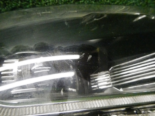 Фара правая VW Passat B8 (2014-2020) LED