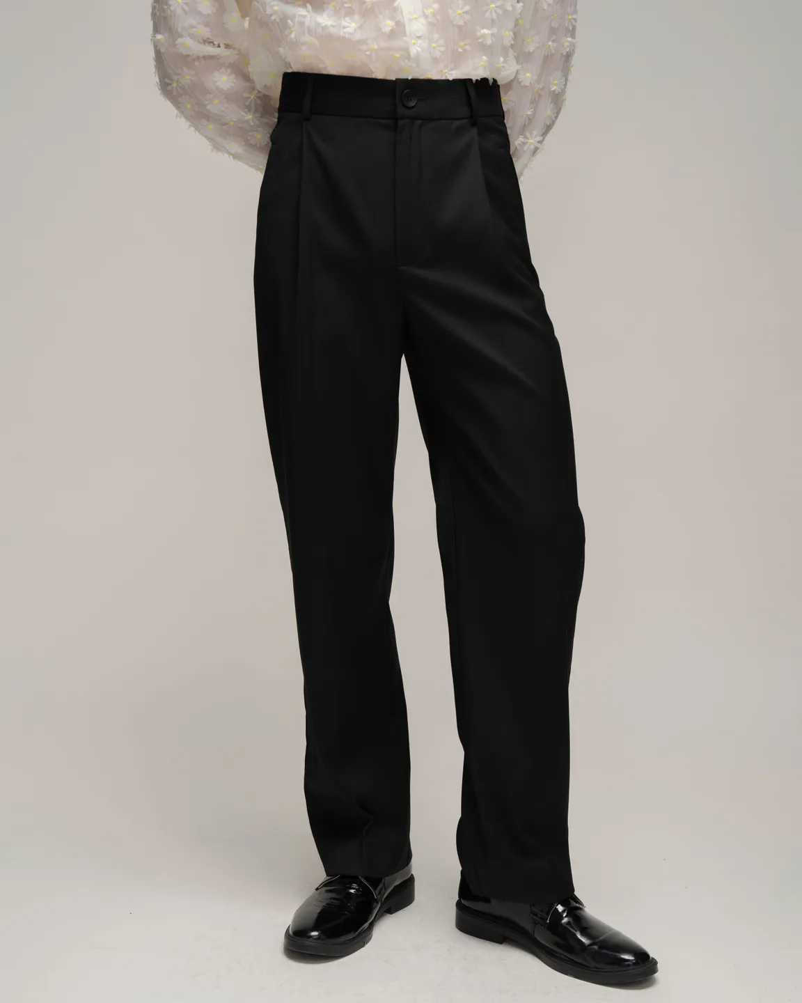 Черные брюки 