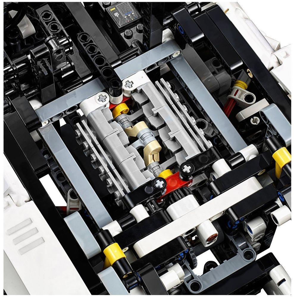 LEGO Technic 42096 Porsche 911 RSR 42096 Layon.ru