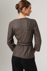 23127 Блузка женская (черно-бежевый)