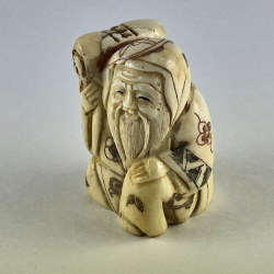 Статуэтка нэцкэ Фукурокудзю со свитком