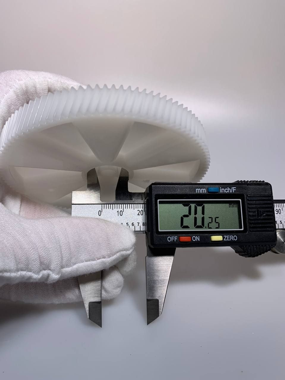 Шестерня мясорубки KENWOOD MGR002UN, KW650740 D97,4мм d19,8мм H33,5мм