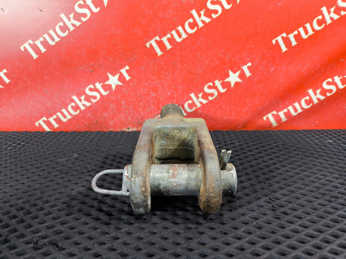 Крюк буксировочный 2018г.