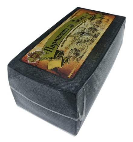 Сыр твердый "Пармезано де люкс" Бабушкина крынка