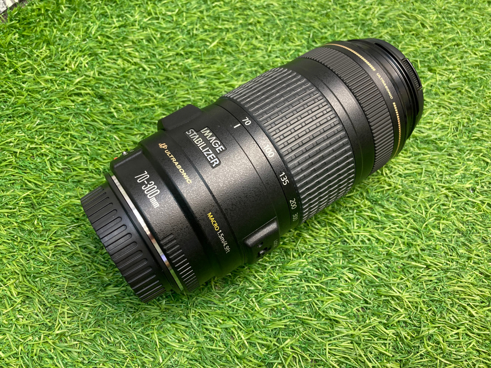 Canon EF 70-300mm 4-5.6 IS USM