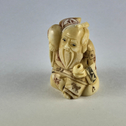 Статуэтка нэцкэ Монах с тыквой-горлянкой и персиком