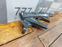 Кронштейн фары правый Haval F7 1 19-24 Б/У Оригинал 4121306XKQ00A