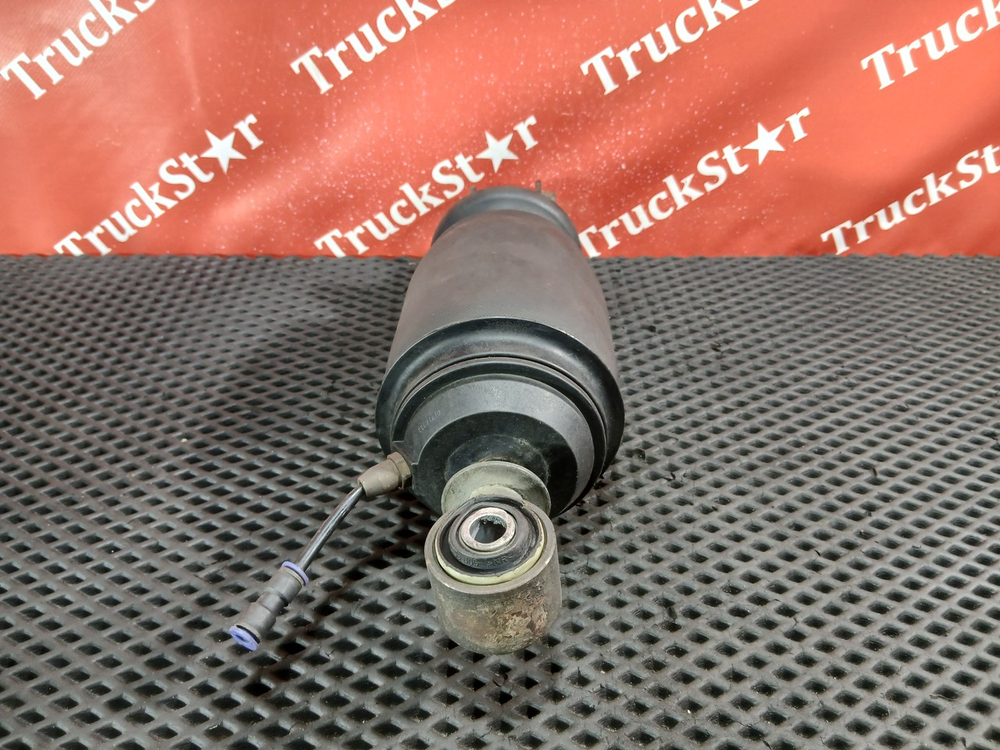 Амортизатор кабины передний