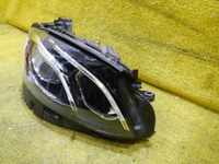 Битая Фара правая Mercedes E W213 (2016-2021) LED