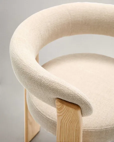 Стул Granite на 3 ножках из бежевого шенилла и массива ясеня в натуральной отделке