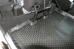 Коврик в багажник для LAND ROVER Defender 90, 2007- 3D, внедорожник длин. (полиуретан) арт.NLC.28.07.G13