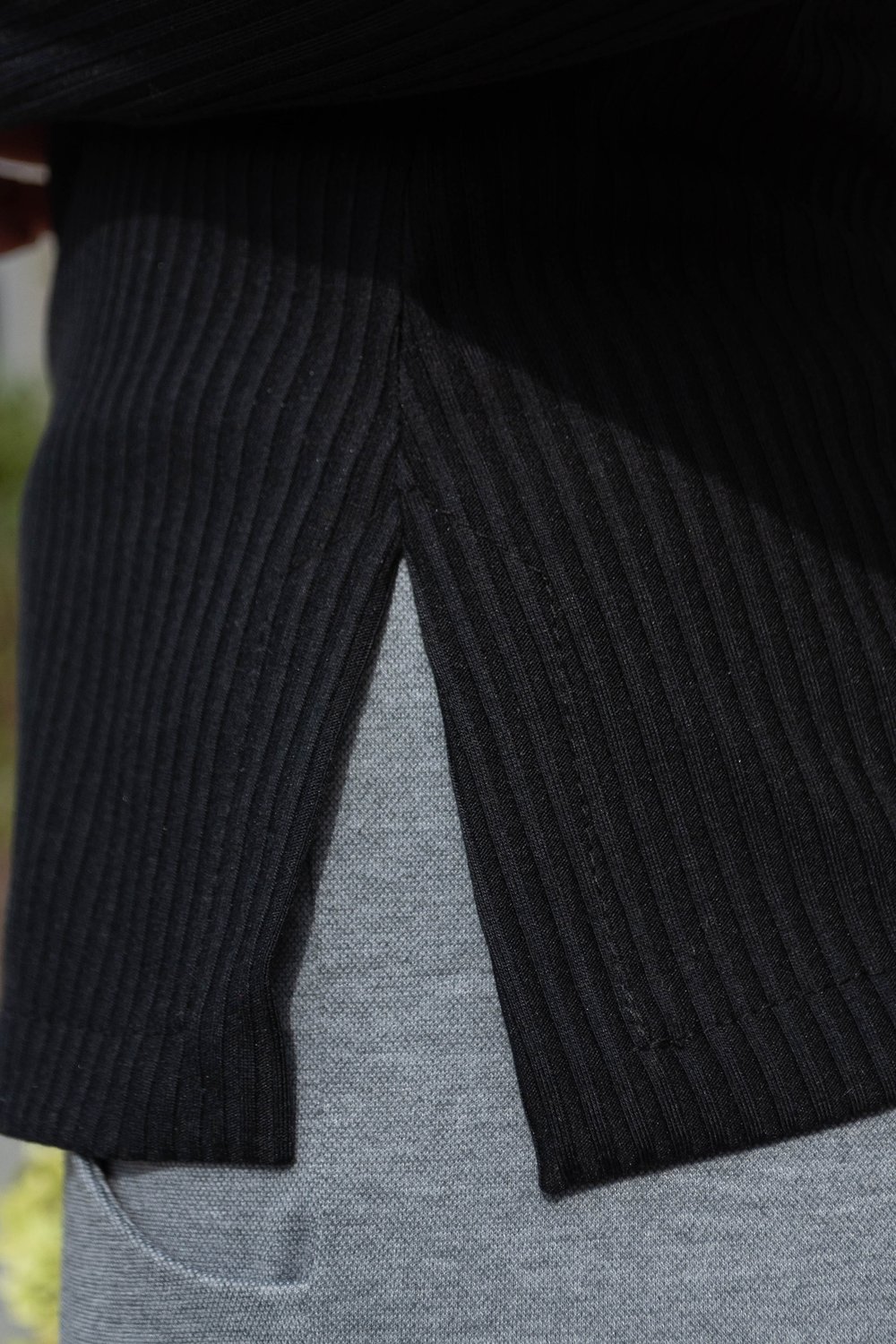 Лонгслив черный из вискозы