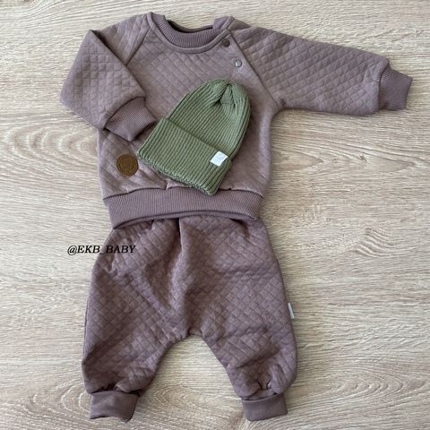 Костюм из капитония