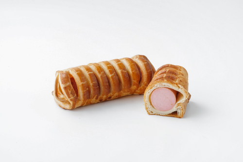 Слоеное изделие "Слойка с сосиской" 0,1кг