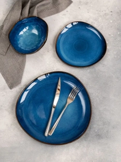 Набор посуды 6 тарелок синие треугольные плоские 28 см