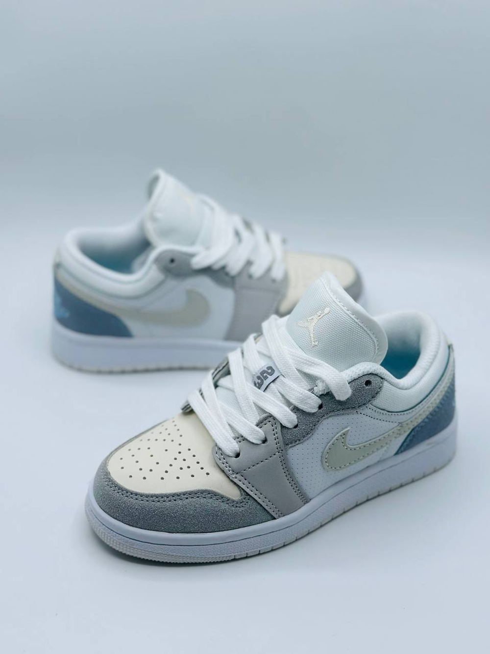 Детские кроссовки Nike Air Jordan Low