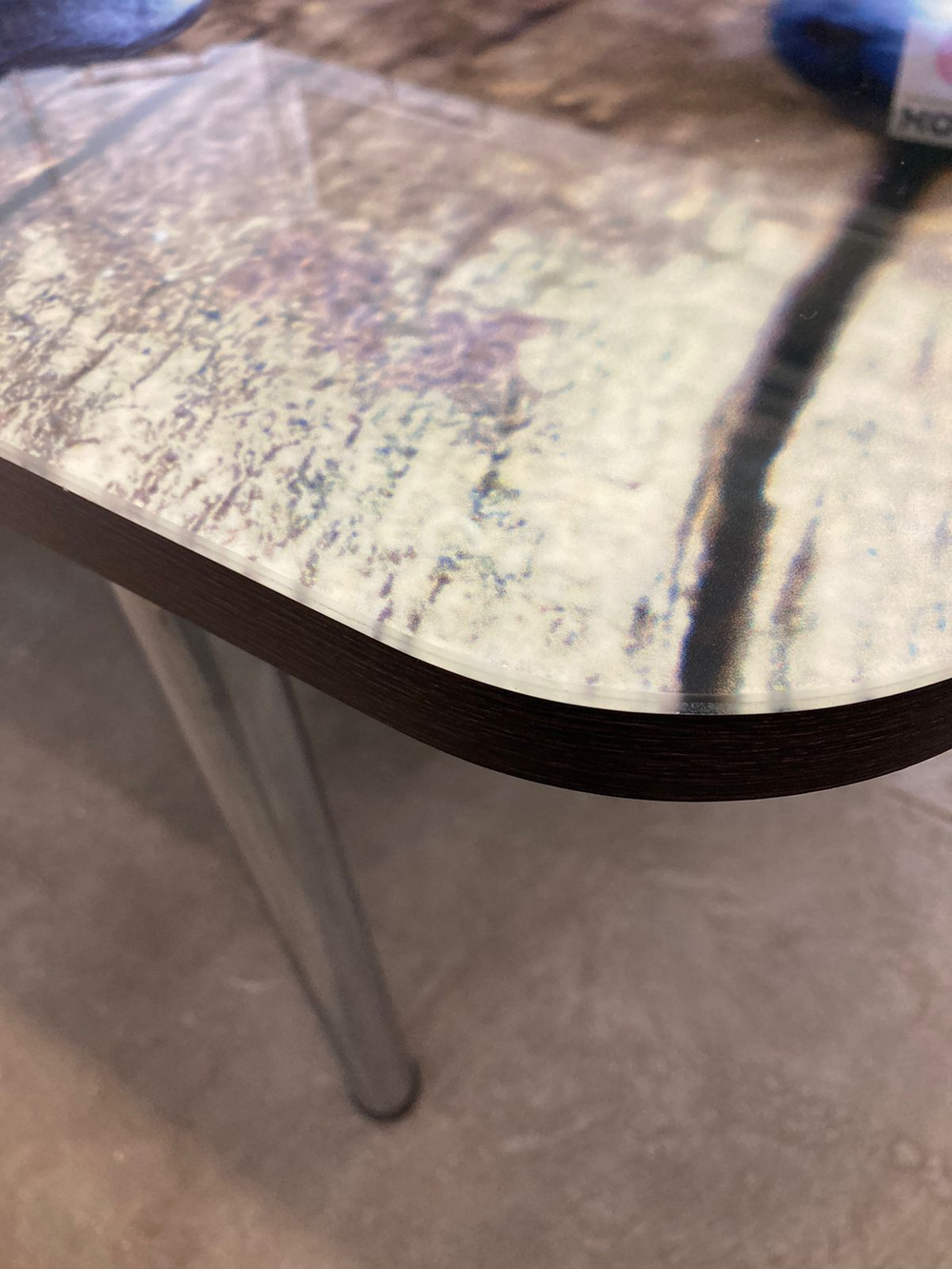 Стол разд Стеклянный подстолье прямое хром Царг.пояс венге Ст-ца черника (венге) ф/п