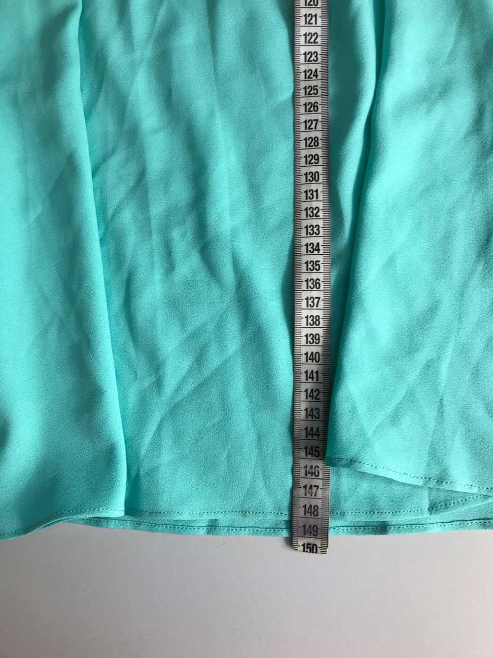 Платье Love republic изящное, с высоким вырезом, для хрупкой девушки 40 размер