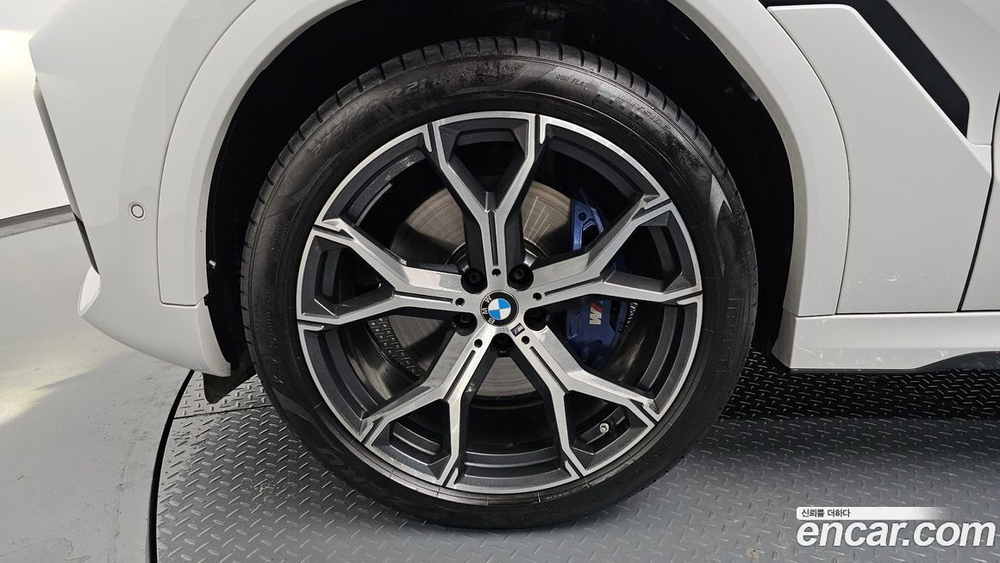 BMW X6 (G06) xDrive40i M Sports (02.2022)