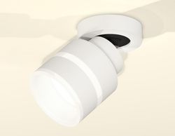 Ambrella Комплект накладного поворотного светильника с акрилом GX53 Споты XM8101024