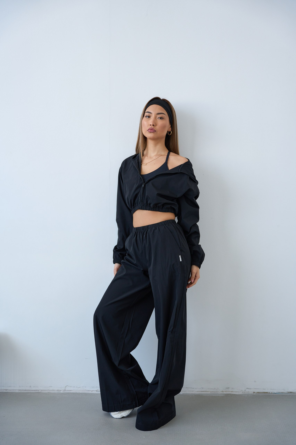 ВЕТРОВКА HOLD (черный)