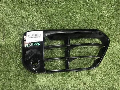 Решетка переднего бампера правая BMW X1 F48 (2015-2019)