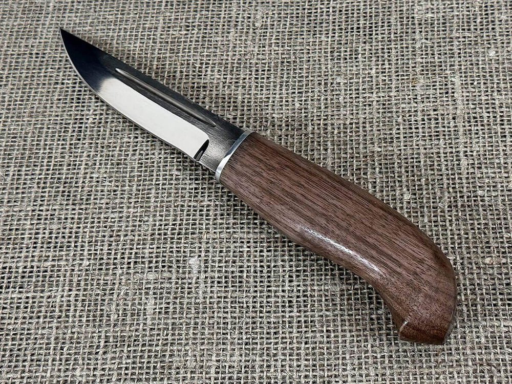 Финский нож Пуукко, рукоять орех