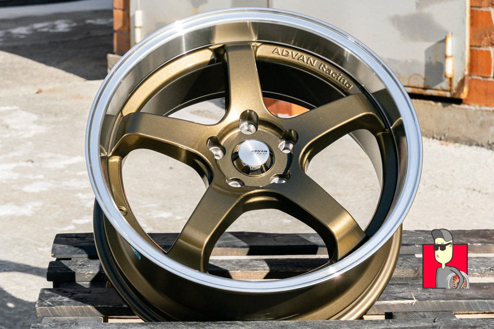 Комплект дисков Advan GT 18x8 et38 5x114.3