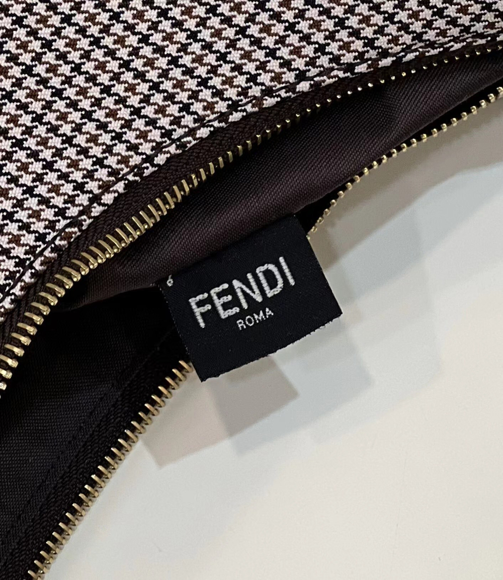 Fendi Fendigraphy Small 29 cm