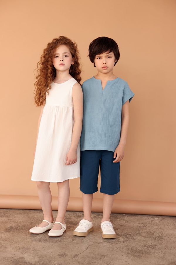 Платье с вырезом на спине 