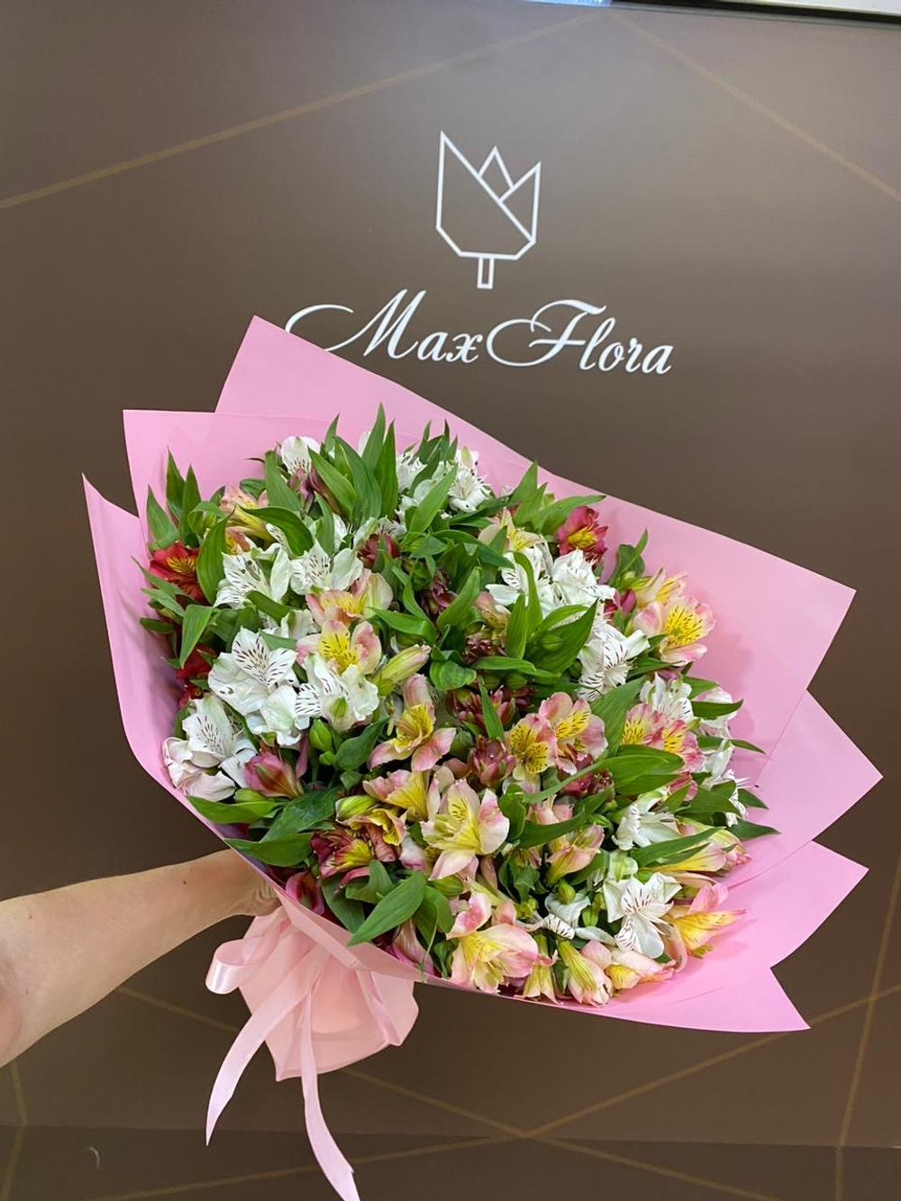 Букет Альстромерия М-16