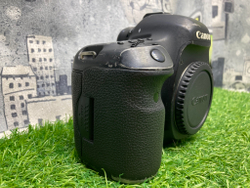 Canon EOS 5D Mark III ( 111.000 кадров )