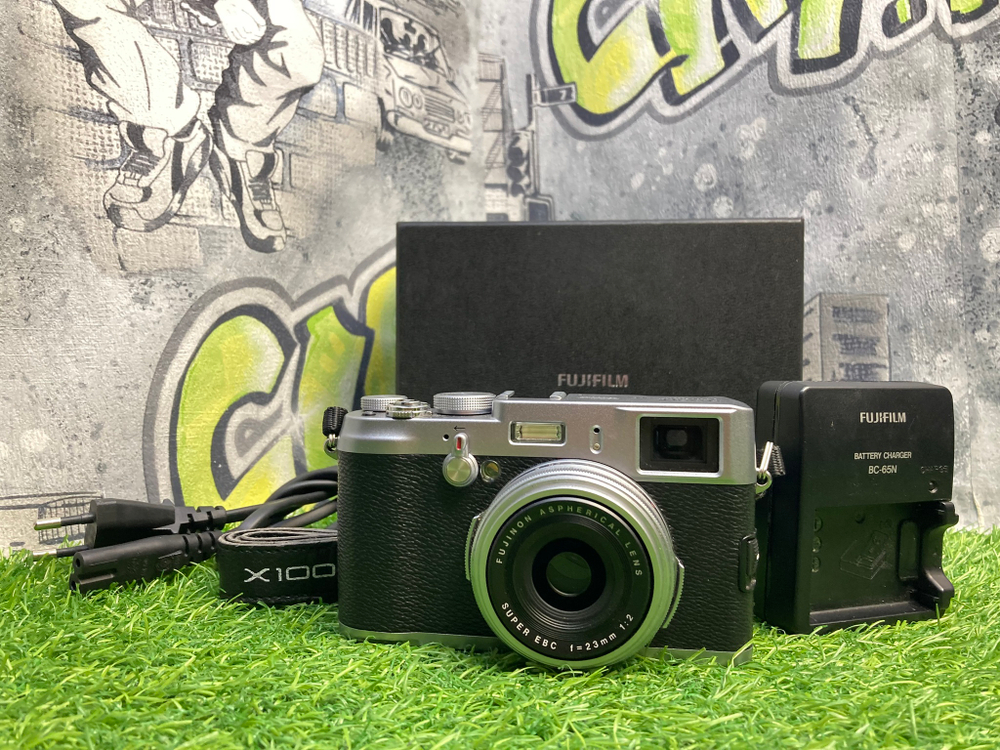 Fujifilm FinePix X100