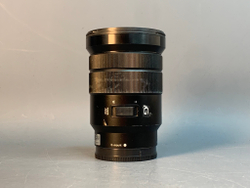 Sony 18-105mm 4 G OSS PZ E царапки на передней линзе