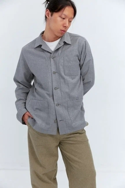 Рубашка с карманами из серой шерсти