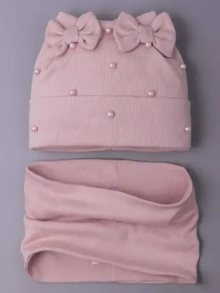 Шапка для девочки на осень с бусинами и снуд