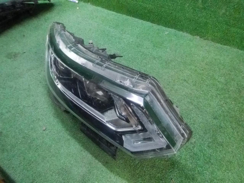 Битая Фара правая Nissan Qashqai 2 j11 (17-23) галоген