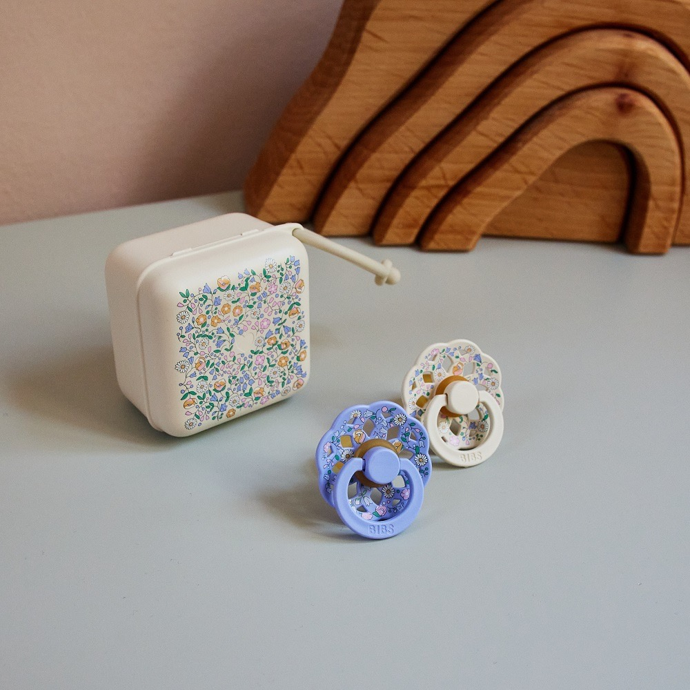 Контейнер для пустышки BIBS x Liberty Pacifier Box - Chloe Meadow - Ivory