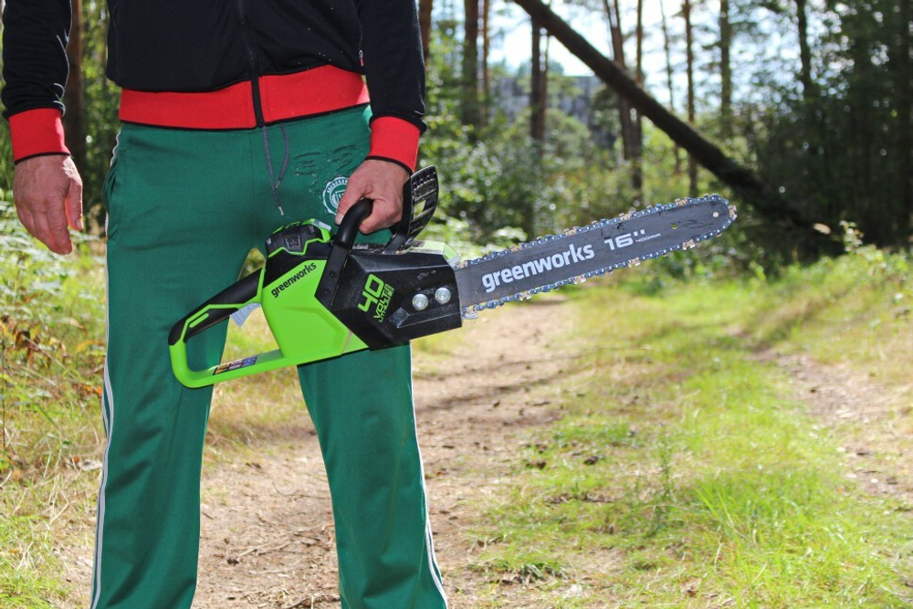 Пила аккумуляторная 40V Greenworks GD40CS18K4 б/щ 40см 1хАКБ 4Ач и ЗУ