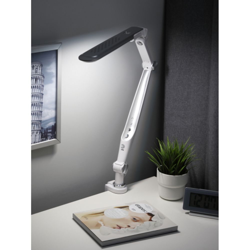 Настольный светильник ЭРА NLED-496-12W-S светодиодный на струбцине серебро