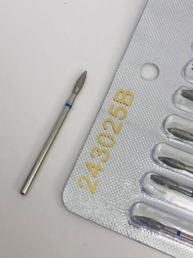 Алмазная насадка для кутикулы, пламя, синяя насечка 243025B